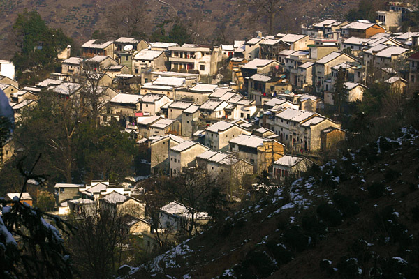 山居残雪