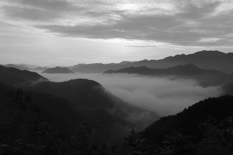 10年7月24日狮石云海   问政山夜景 081.jpg